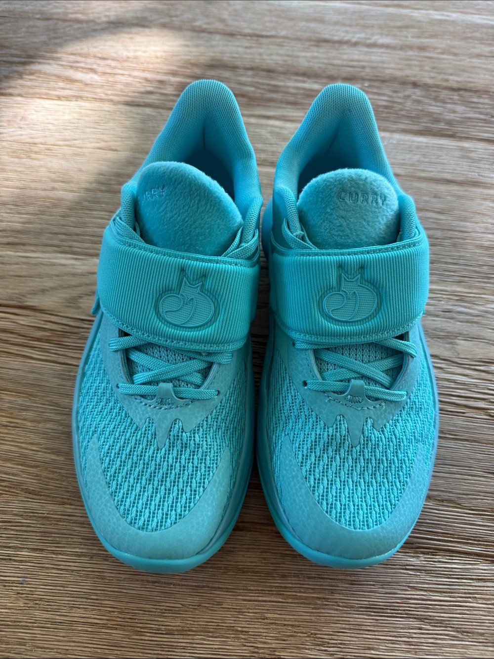 Under Armour Kids Teal/Turquoise Athletic Sneakers with Strap.